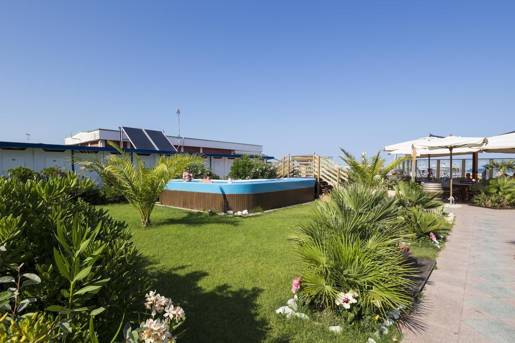 Hotel Acapulco 밀라노마리티마 외부 사진