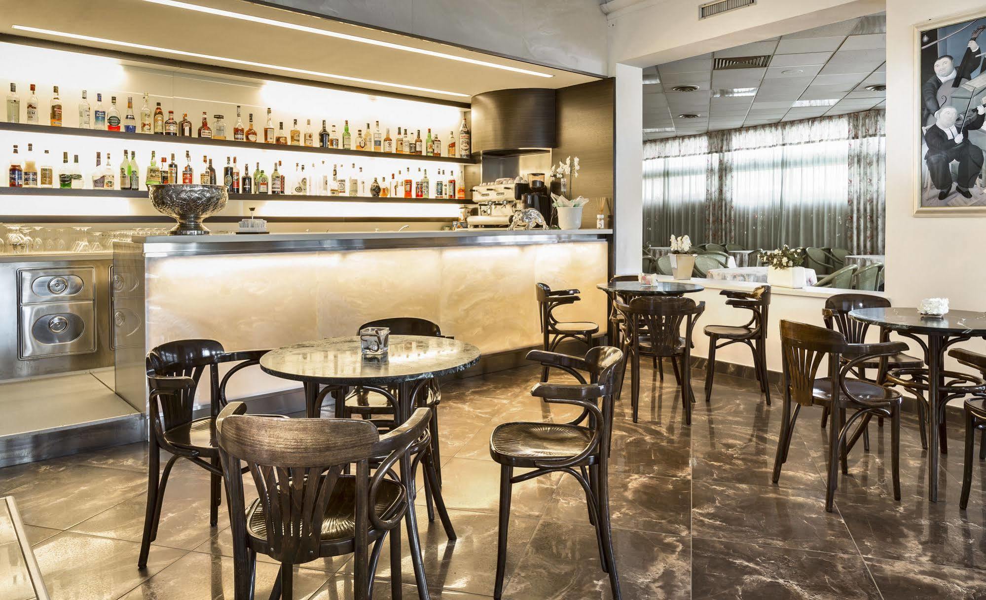 Hotel Acapulco 밀라노마리티마 외부 사진